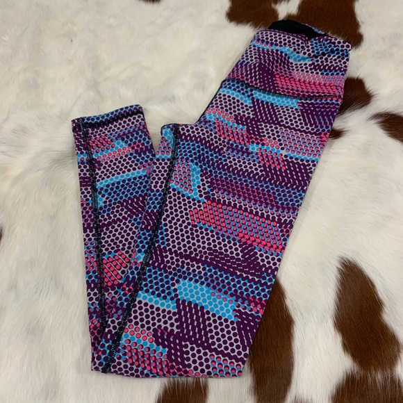 VICTORIA’S SECRET Sport Leggings!! - Picture 1 of 3